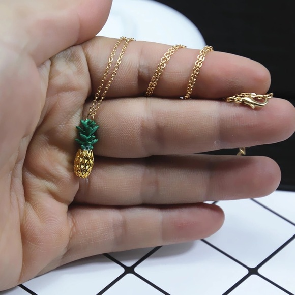 Pineapple Necklace - Picture 4 of 8